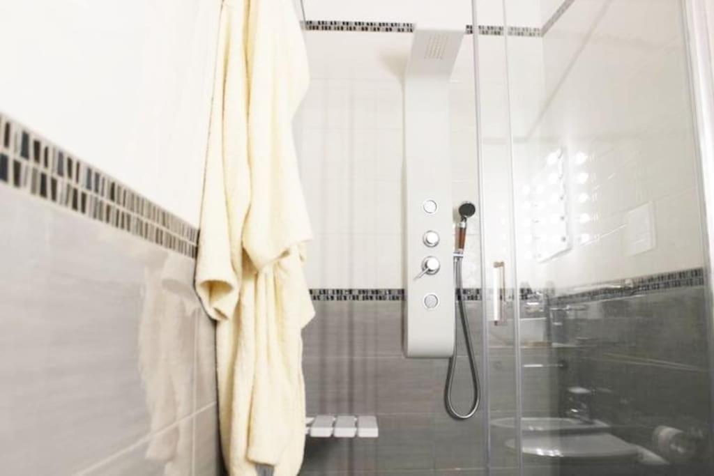 Apartament Easy Napoli Duomo Zewnętrze zdjęcie