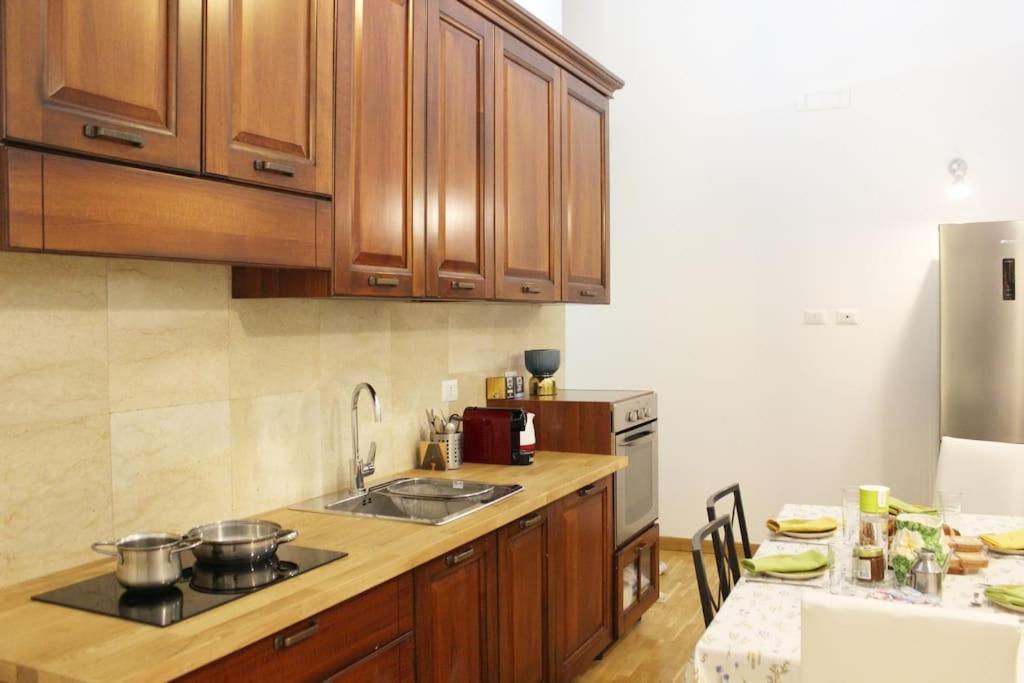 Apartament Easy Napoli Duomo Zewnętrze zdjęcie
