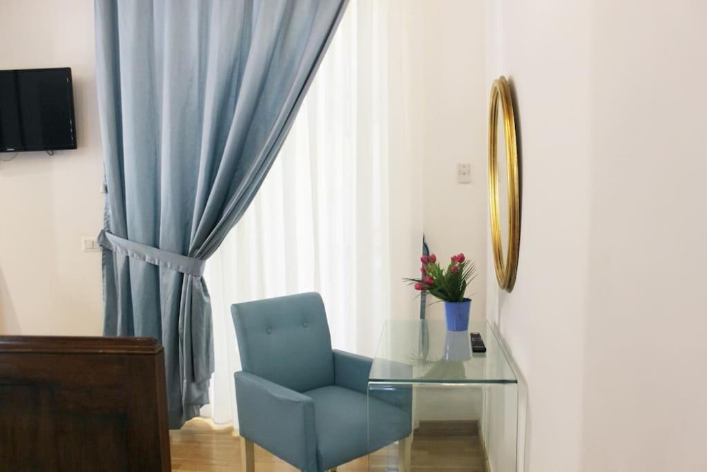 Apartament Easy Napoli Duomo Zewnętrze zdjęcie