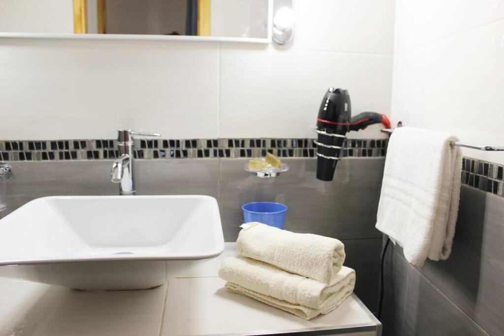 Apartament Easy Napoli Duomo Zewnętrze zdjęcie