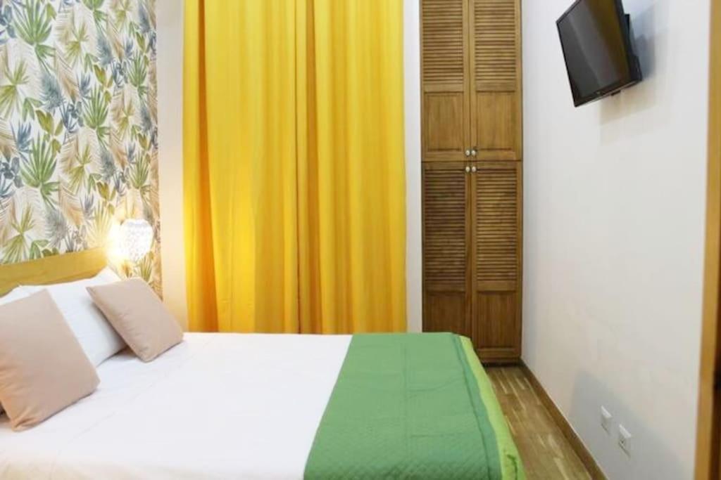 Apartament Easy Napoli Duomo Zewnętrze zdjęcie